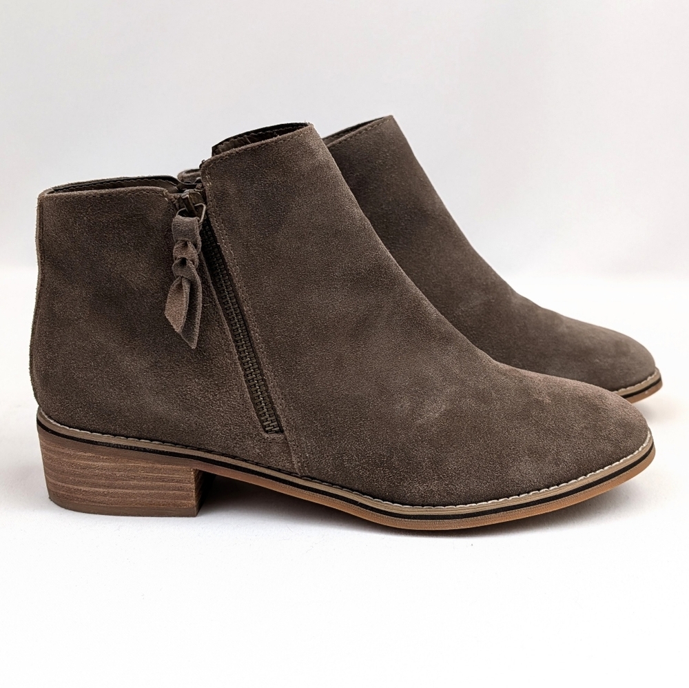 Blondo Liam Ankle Boots Suede Waterproof Side Zippers Block Heel Dark Taupe 11
